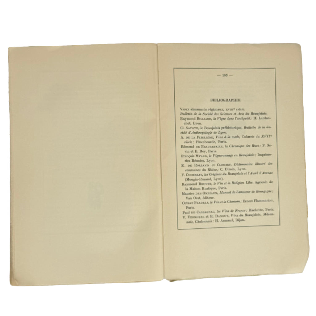 Le Pays et le Vin Beaujolais by Foillard, Léon; David, Tony: a rare surviving image of the 1929 wine & viticulture piece
