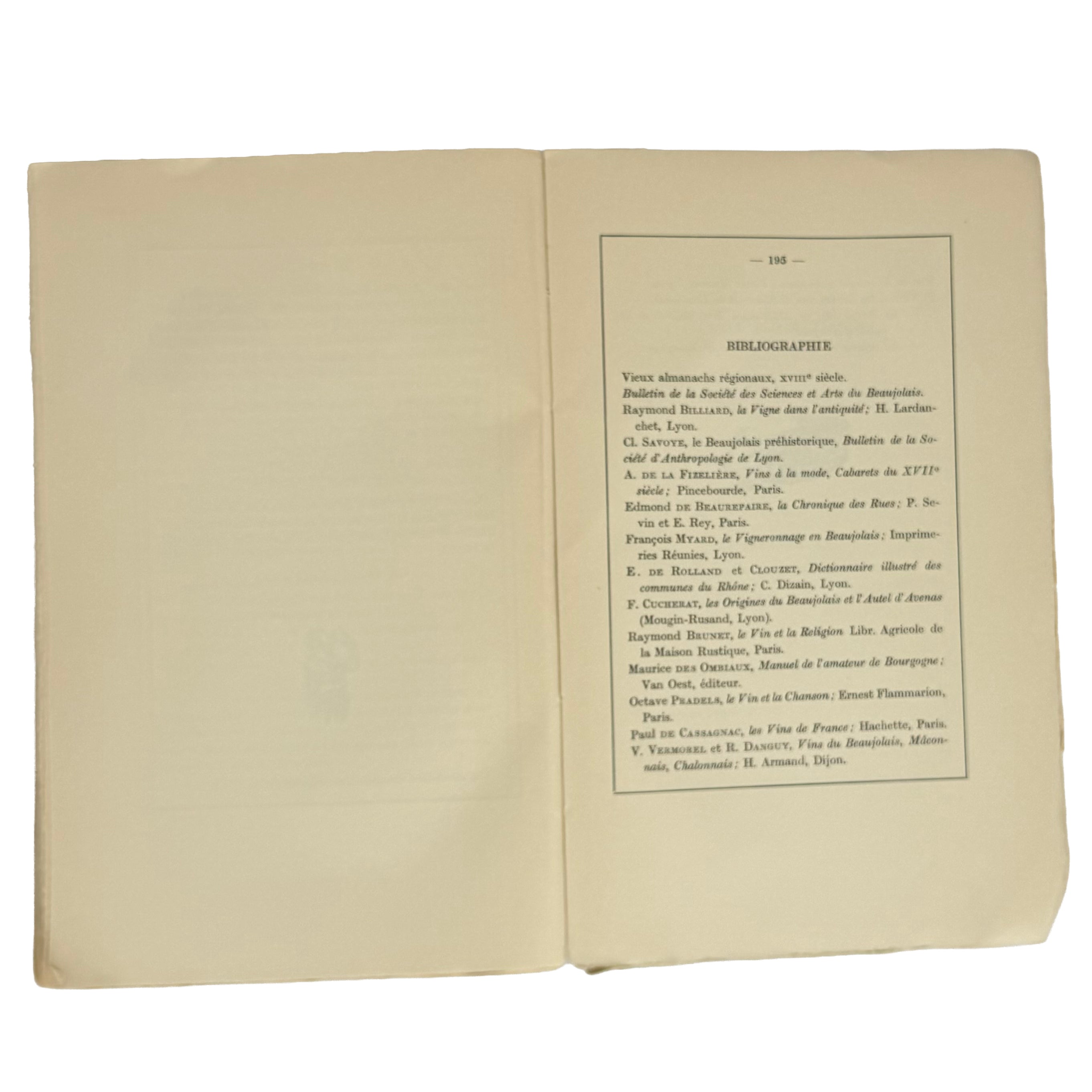 Le Pays et le Vin Beaujolais by Foillard, Léon; David, Tony: a rare surviving image of the 1929 wine & viticulture piece