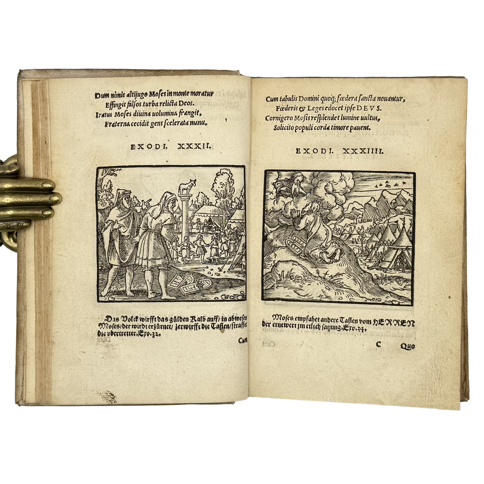 Biblia Veteris Testamenti Et Historiae by Giovio, Paolo, a rare photograph of the 1553 - illustrated book.