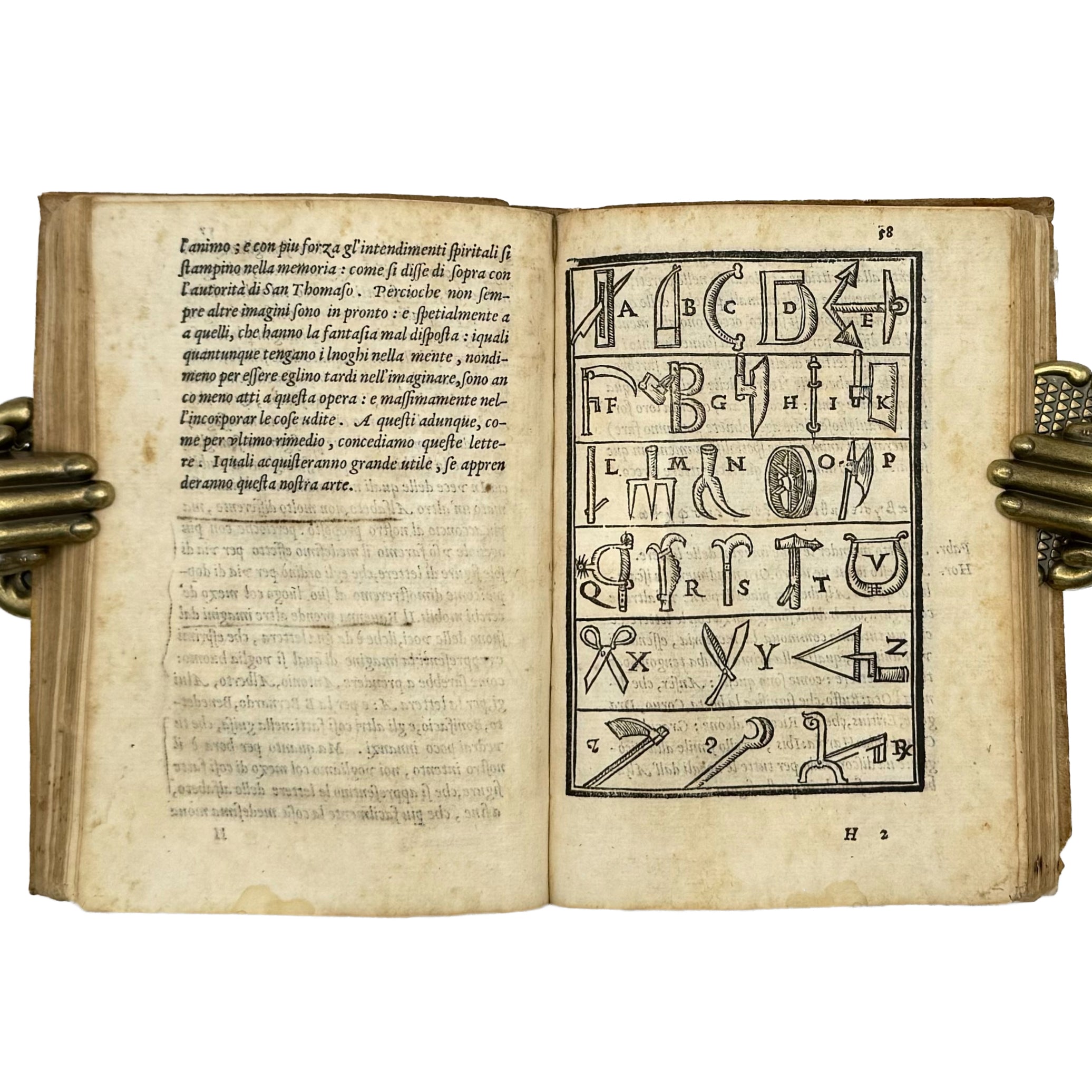 Dialogo (..) nel quale si ragiona del modo di accrescere e conservar la memoria by Dolce, Lodovico: a selected plate showing the 1562 classics piece