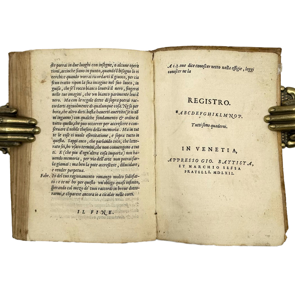 Dialogo (..) nel quale si ragiona del modo di accrescere e conservar la memoria by Dolce, Lodovico: a remarkable illustrative passage from the 1562 classics copy
